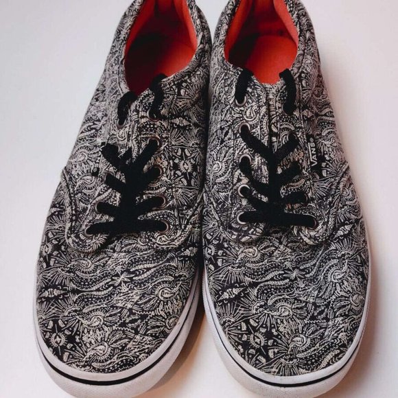 Vans Off The Wall Shoes Womens Size 8.5 Black White Paisley Sneakers - Picture 3 of 7